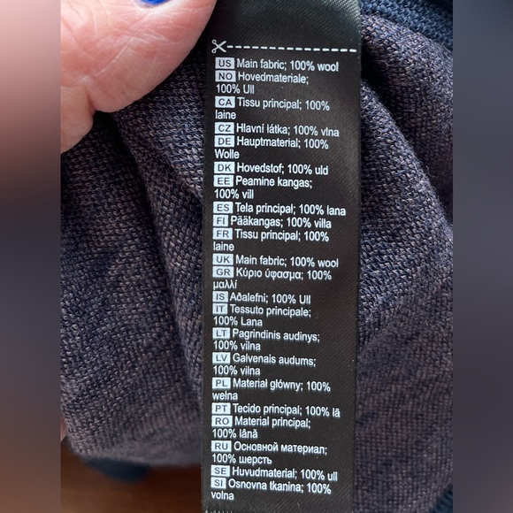 Kari Traa Navy and Blush Merino Wool 1/2 Zip Mid or Base Layer - Picture 5 of 5